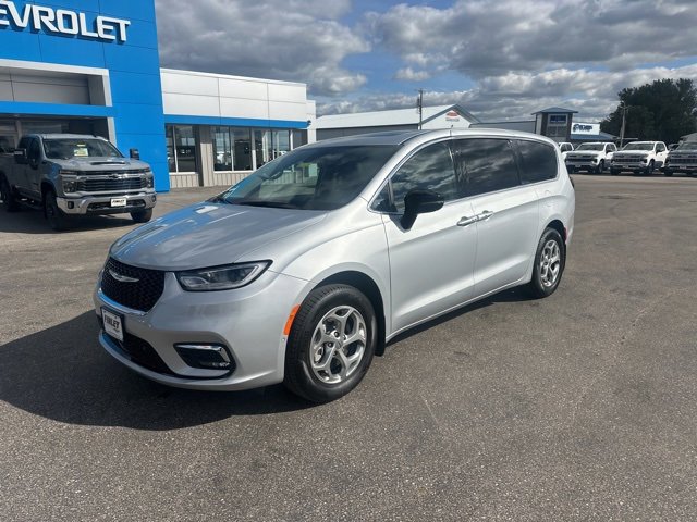 Used 2024 Chrysler Pacifica Limited with VIN 2C4RC3GG6RR154248 for sale in Crookston, Minnesota