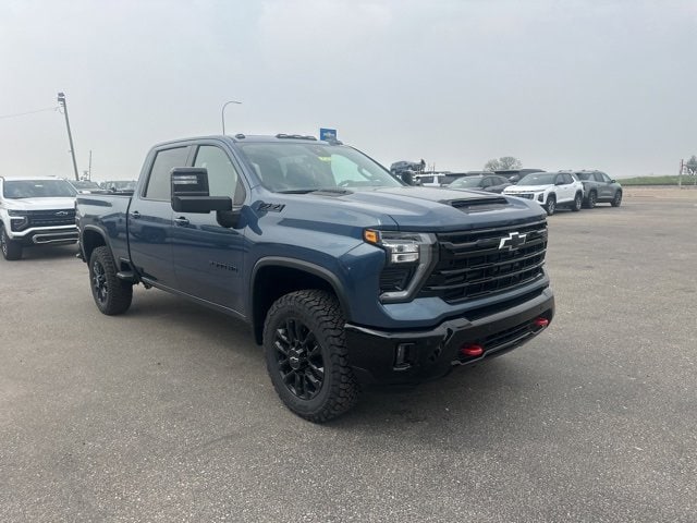 2025 Chevrolet Silverado 2500HD LTZ photo 4