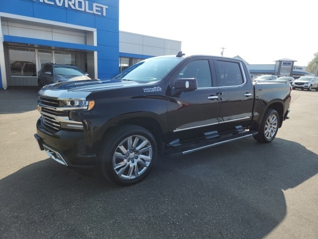 Used 2019 Chevrolet Silverado 1500 High Country with VIN 3GCUYHEL3KG120840 for sale in Crookston, Minnesota