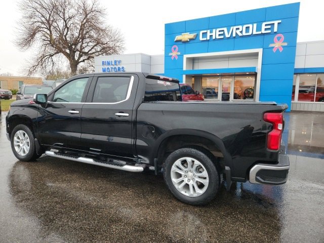 2022 Chevrolet Silverado 1500 LTZ photo 3