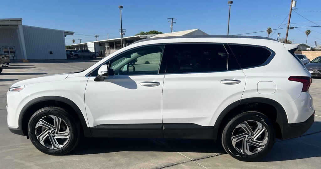2023 Hyundai Santa Fe SEL photo 2