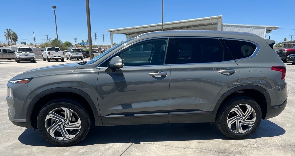 2023 Hyundai Santa Fe SEL photo 2