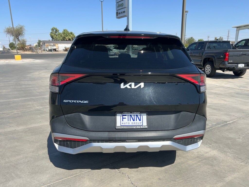 2024 Kia Sportage LX photo 4
