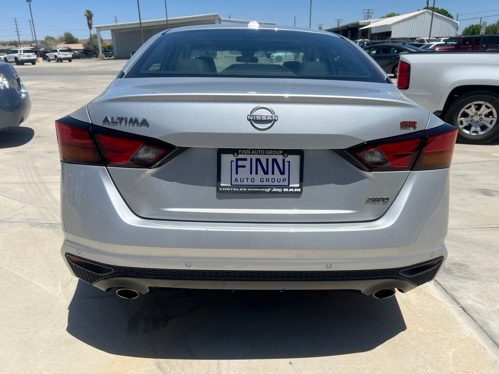 2024 Nissan Altima 2.5 SR photo 4