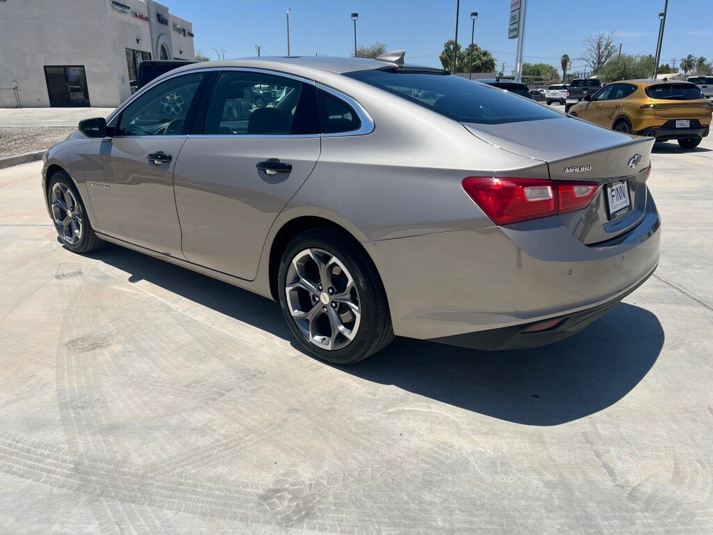 2024 Chevrolet Malibu 1LT photo 3