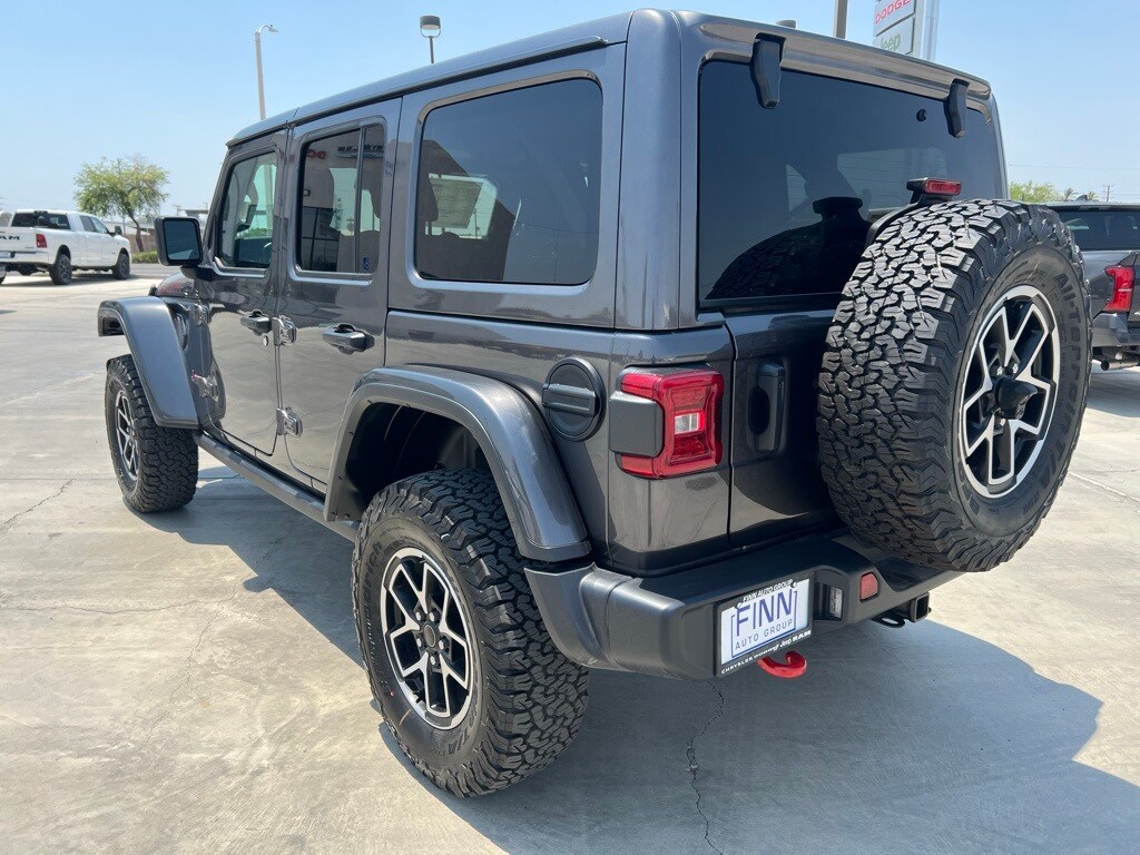2025 Jeep Wrangler Rubicon photo 3