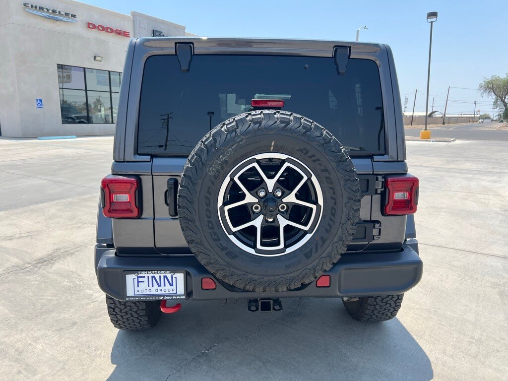 2025 Jeep Wrangler Rubicon photo 4