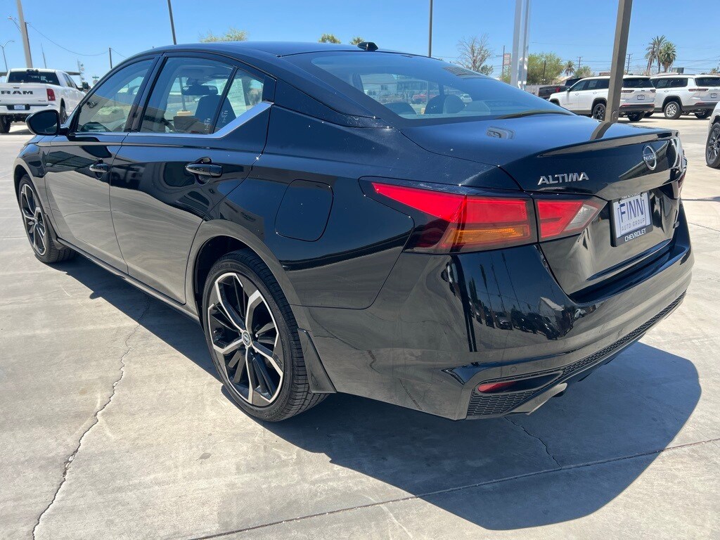 2024 Nissan Altima 2.5 SR photo 3