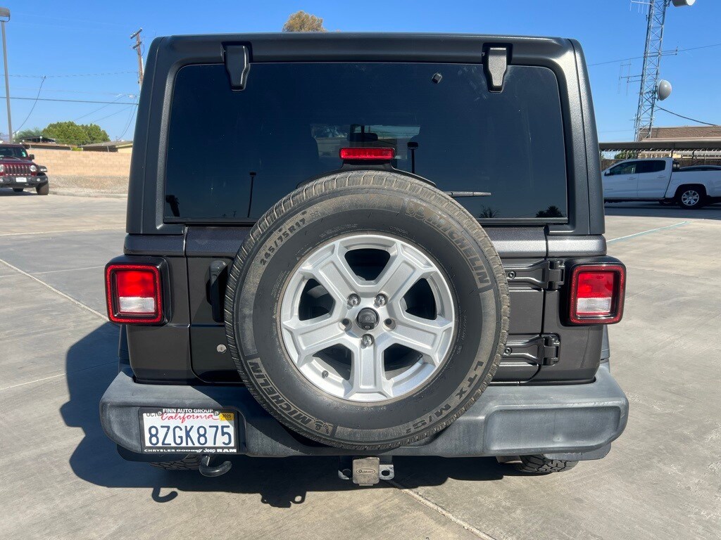 2018 Jeep Wrangler Unlimited Sport S photo 3