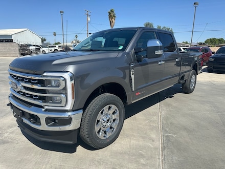 2025 Ford Super Duty F-350 Lariat TRUCK