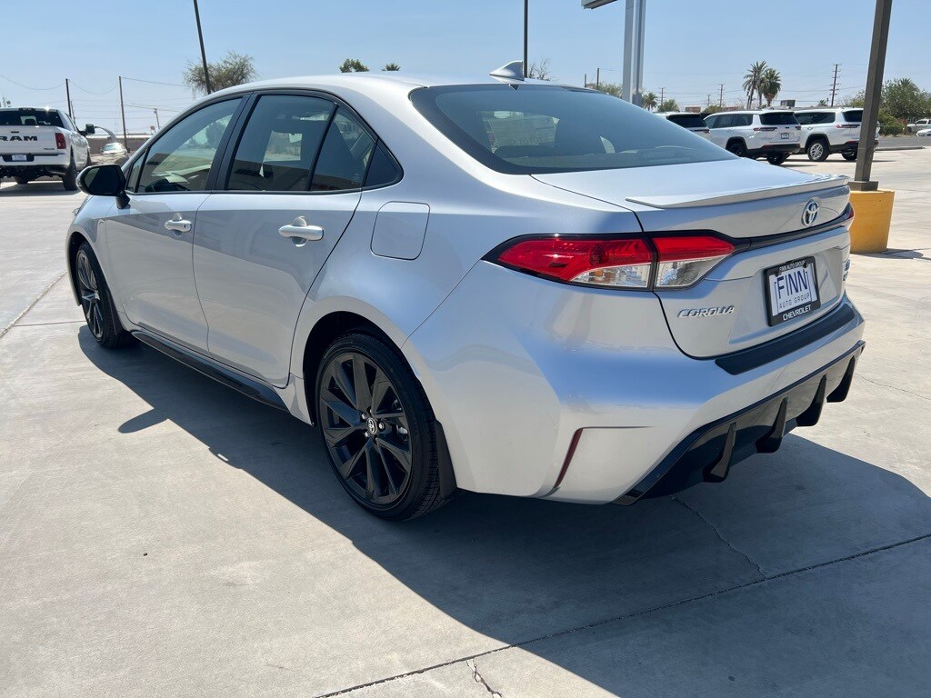 2025 Toyota Corolla Hybrid LE photo 2