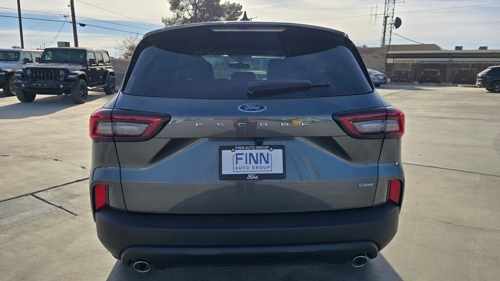 2025 Ford Escape ST-Line photo 4