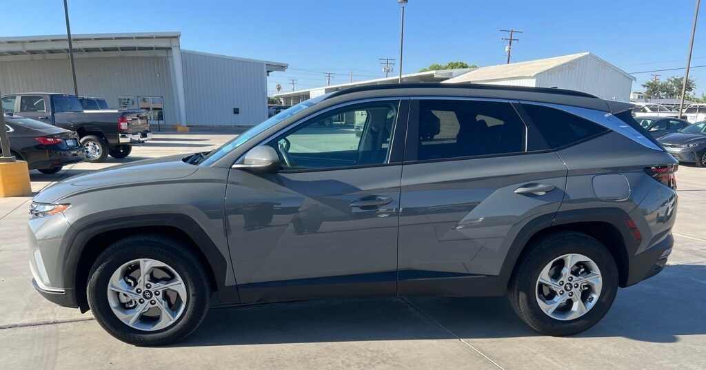 2024 Hyundai Tucson SEL photo 2