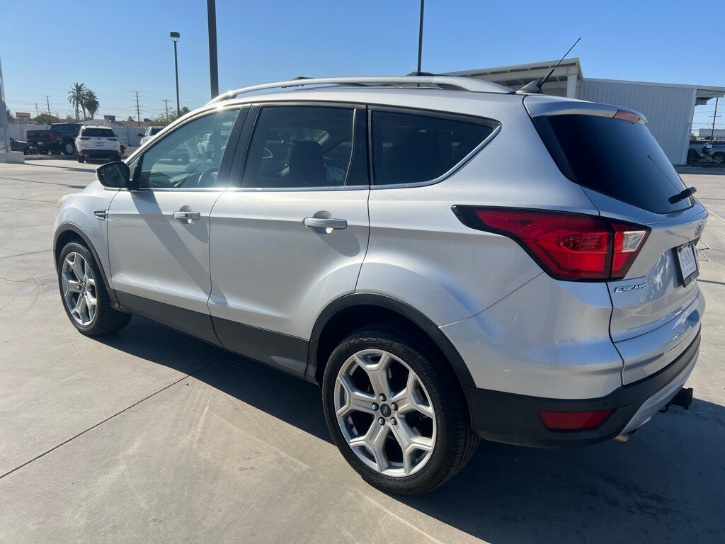 2019 Ford Escape Titanium photo 3