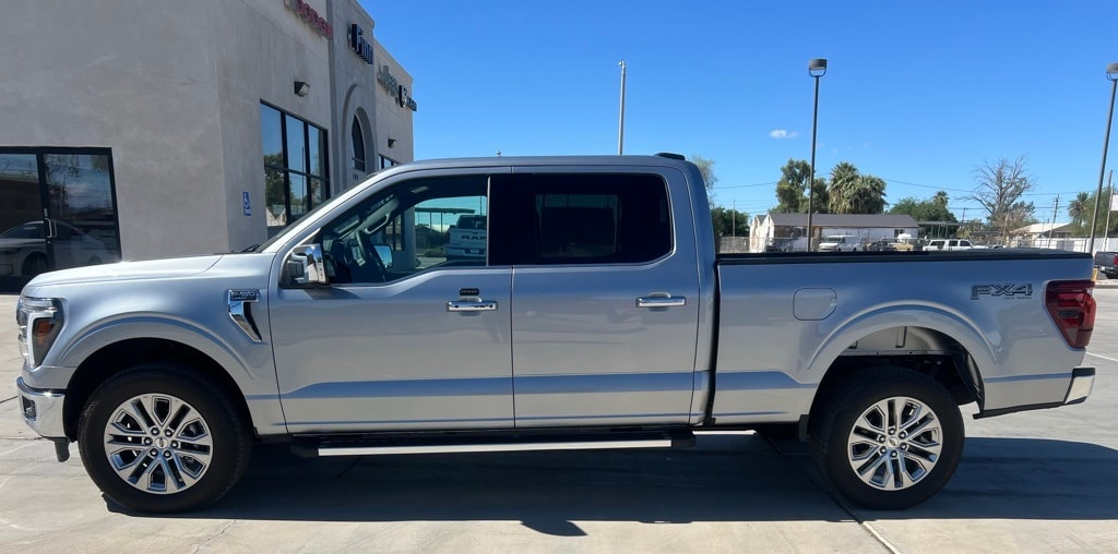 New 2025 Ford F-150 Lariat TRUCK