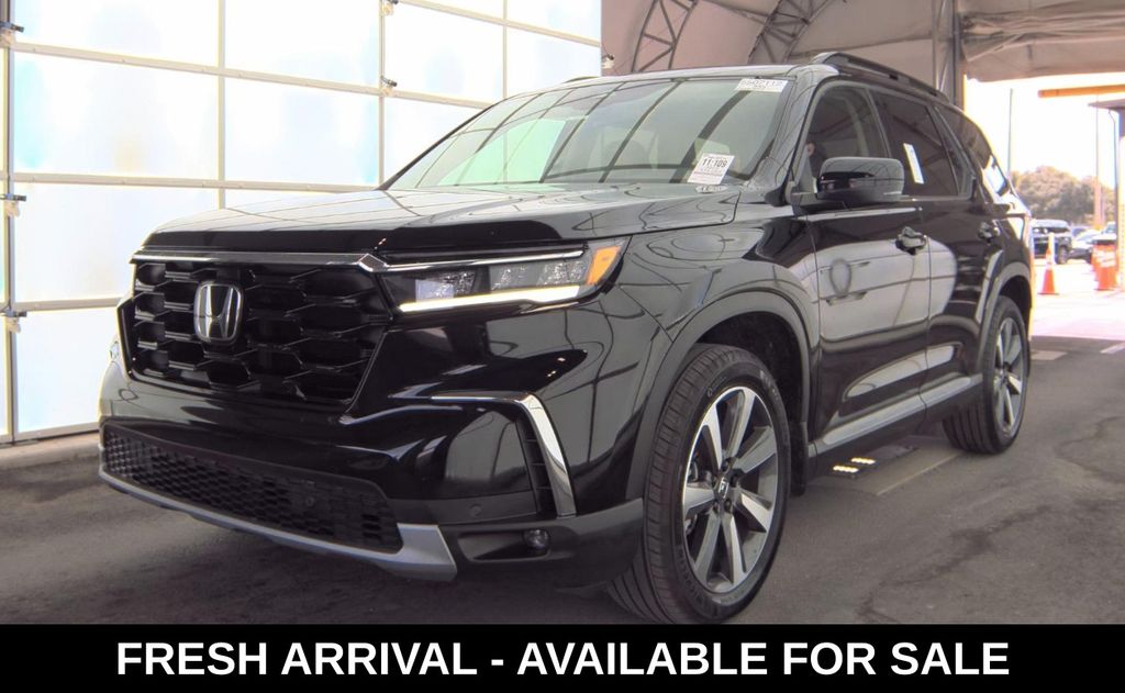 2024 Honda Pilot Touring photo 2