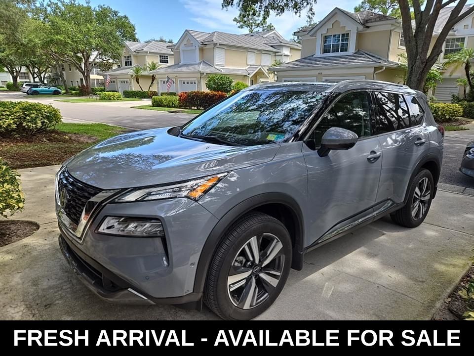 2023 Nissan Rogue SL photo 3