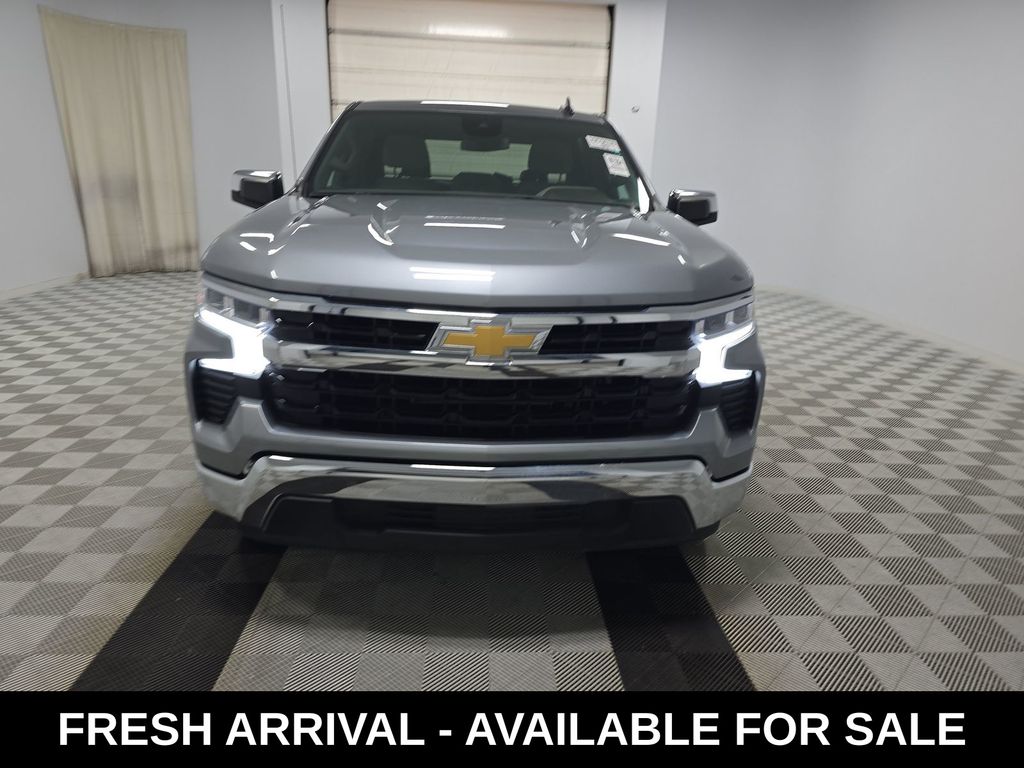 2024 Chevrolet Silverado 1500 LT photo 2
