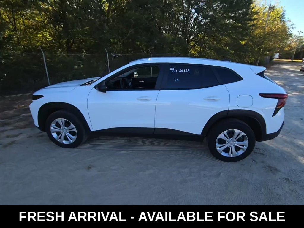 Used 2025 Chevrolet Trax LS SUV