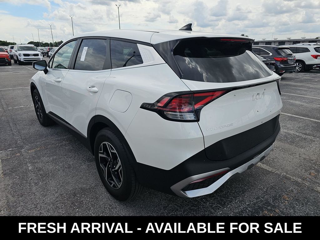 2025 Kia Sportage LX photo 4