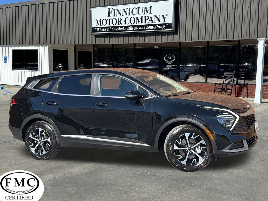 2024 Kia Sportage EX's photo