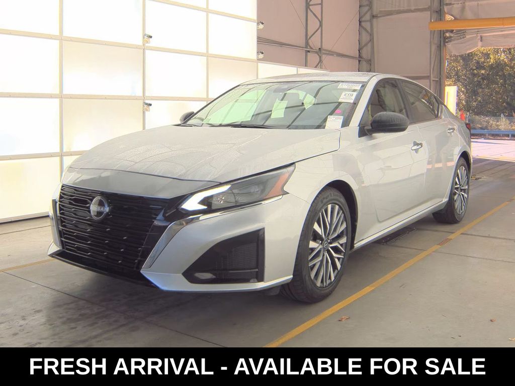 2025 Nissan Altima 2.5 SV photo 2