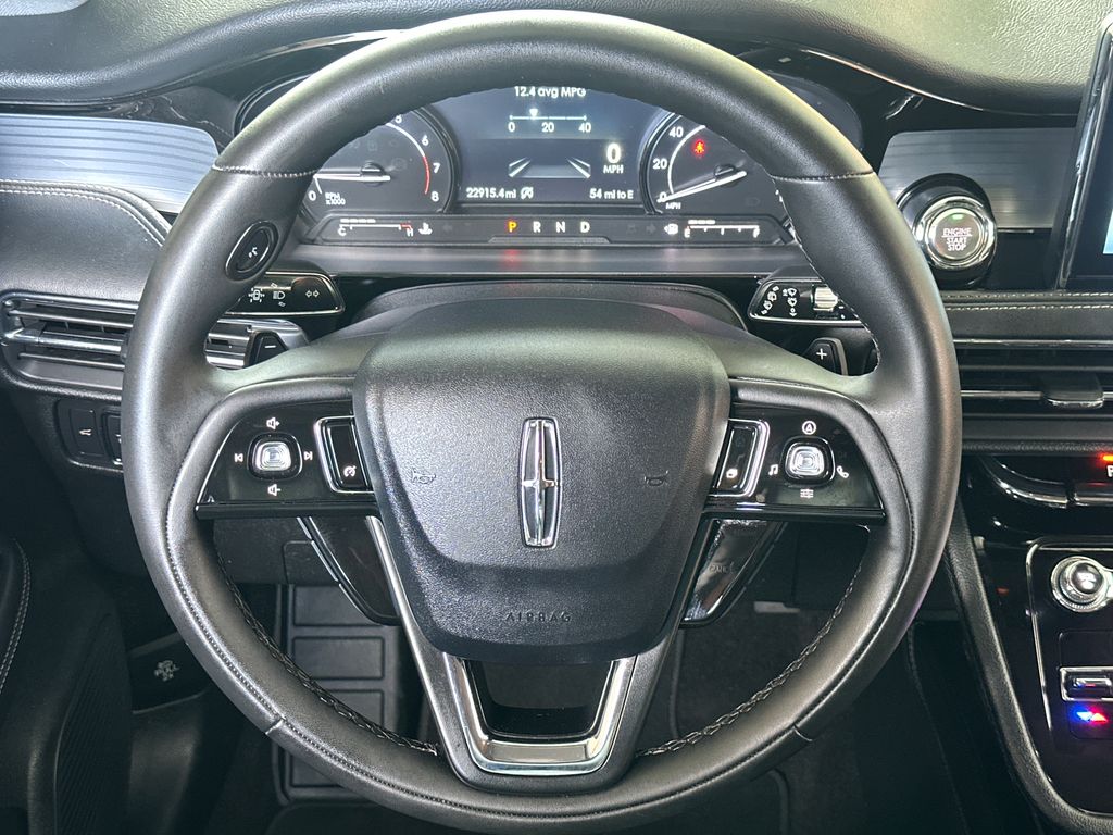 2022 Lincoln Corsair Standard photo 4