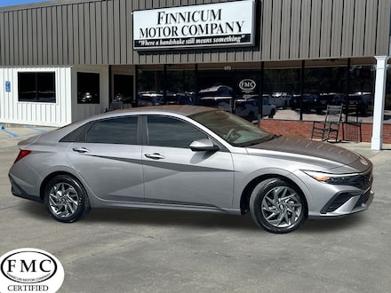 2024 Hyundai Elantra SEL Sedan