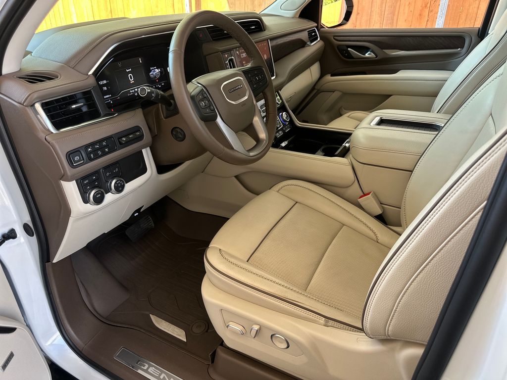 2024 Gmc Yukon Denali photo 2