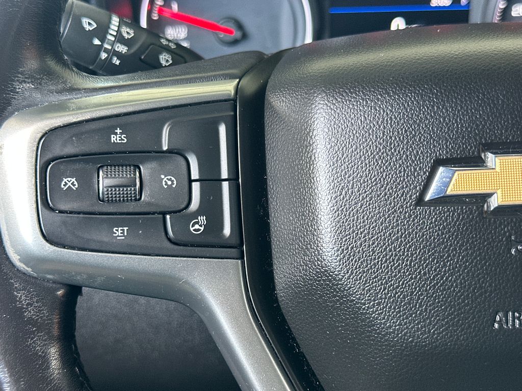 2019 Chevrolet Silverado 1500 LT photo 4