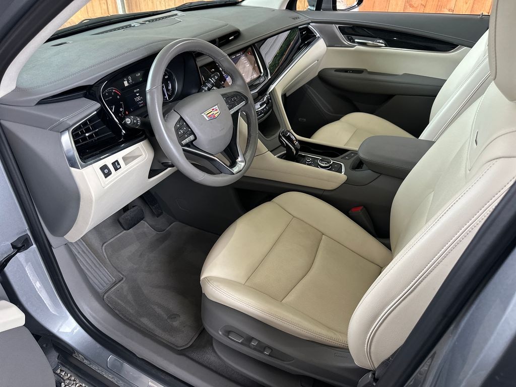 Used 2025 CADILLAC XT6 Premium Luxury SUV