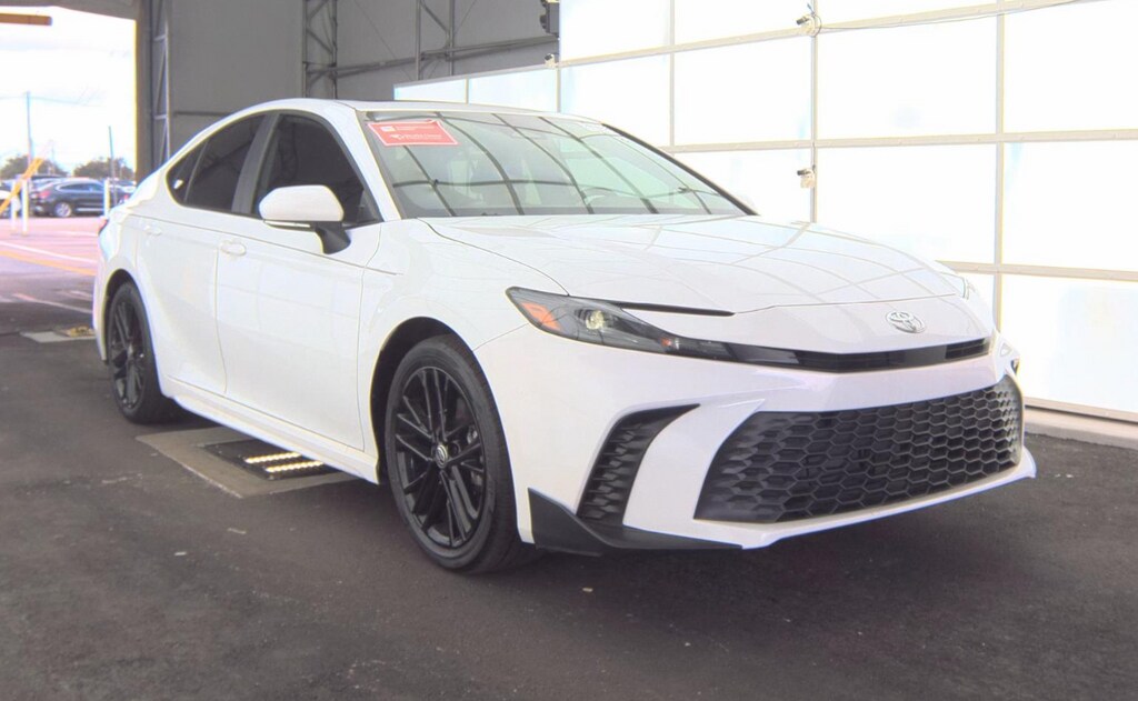 Used 2025 Toyota Camry SE Sedan