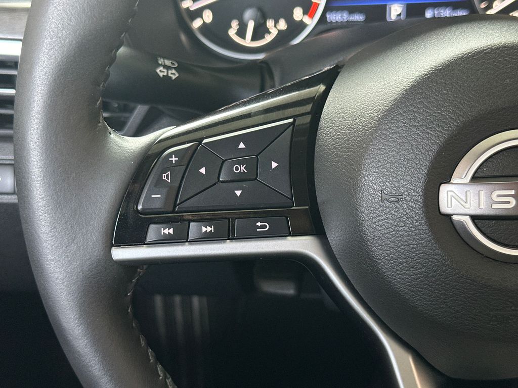 2024 Nissan Altima 2.5 SL photo 4
