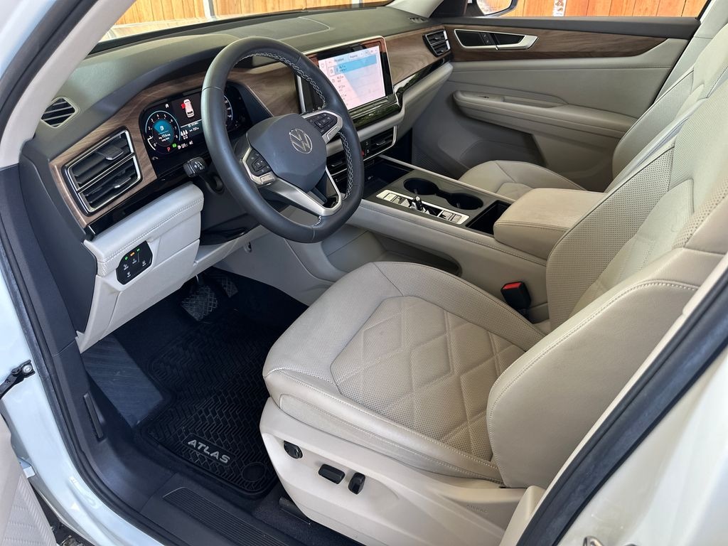Used 2024 Volkswagen Atlas 2.0T SE SUV