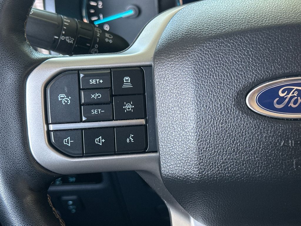 2023 Ford Expedition MAX Limited photo 3