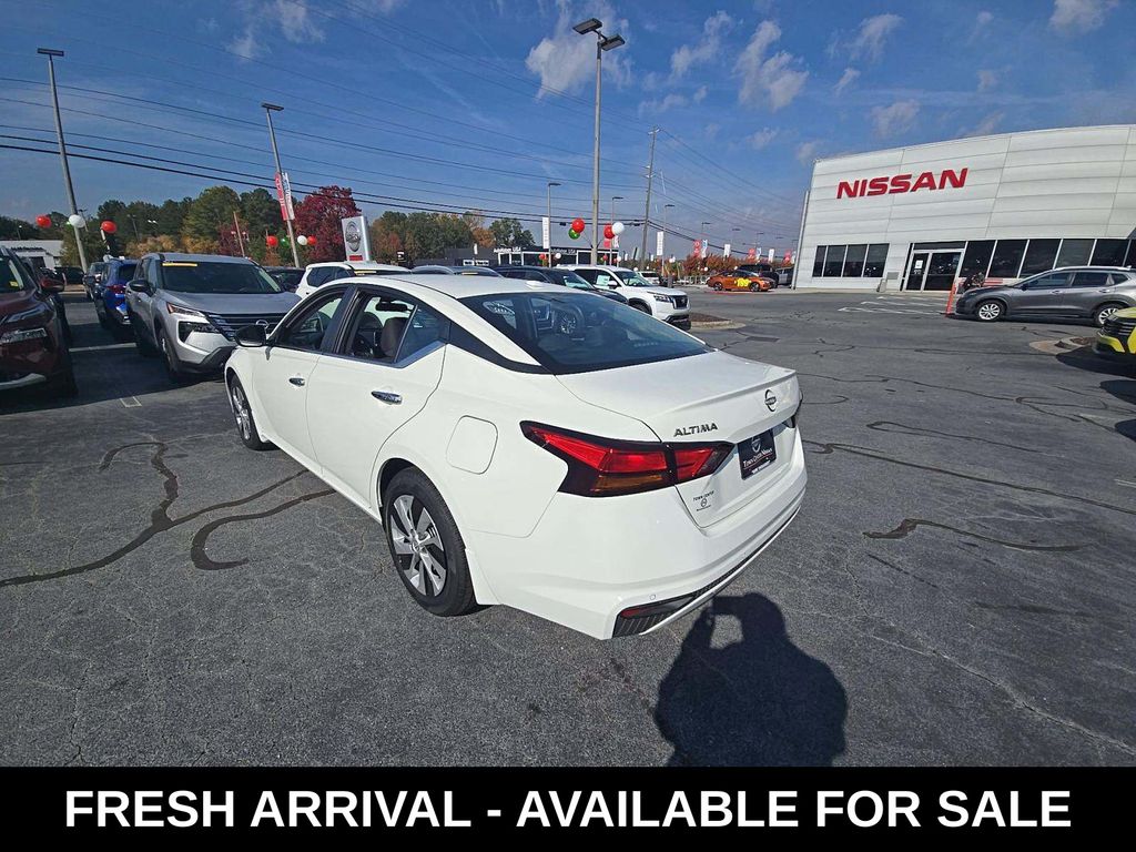2025 Nissan Altima 2.5 S photo 3