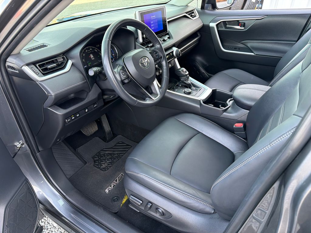 2024 Toyota RAV4 Hybrid XLE Premium photo 2
