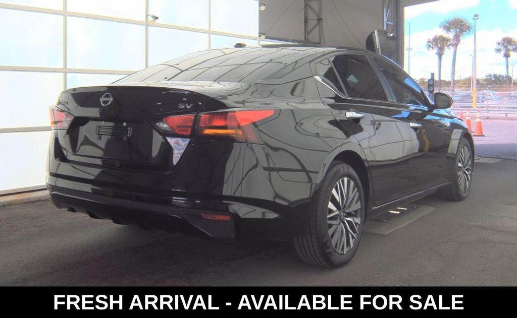 Used 2023 Nissan Altima 2.5 SV Sedan