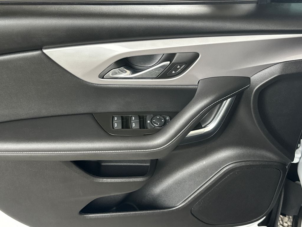 2024 Chevrolet Blazer 2LT photo 3