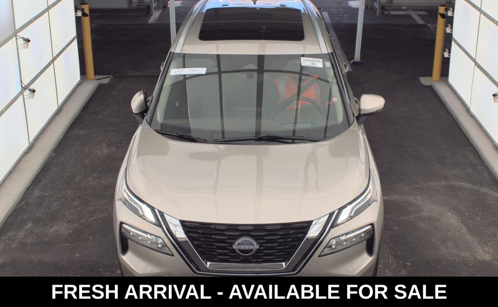 2023 Nissan Rogue Platinum photo 2