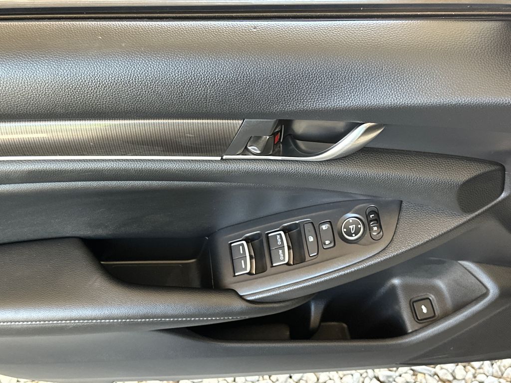 2021 Honda Accord Sport photo 3