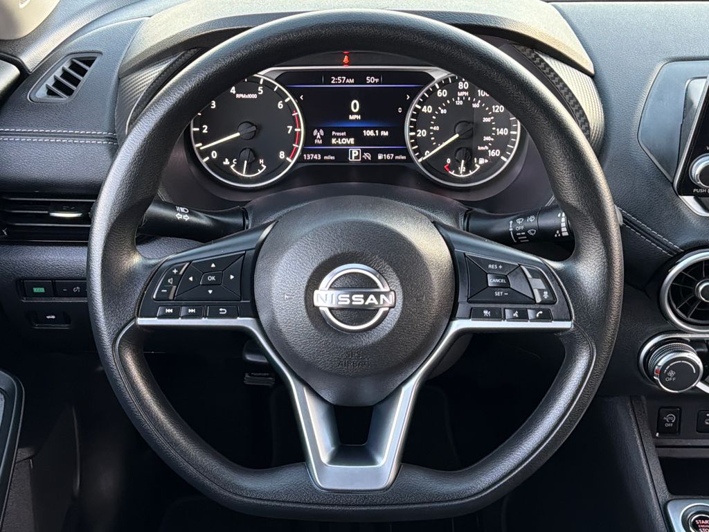 2025 Nissan Sentra SV photo 4