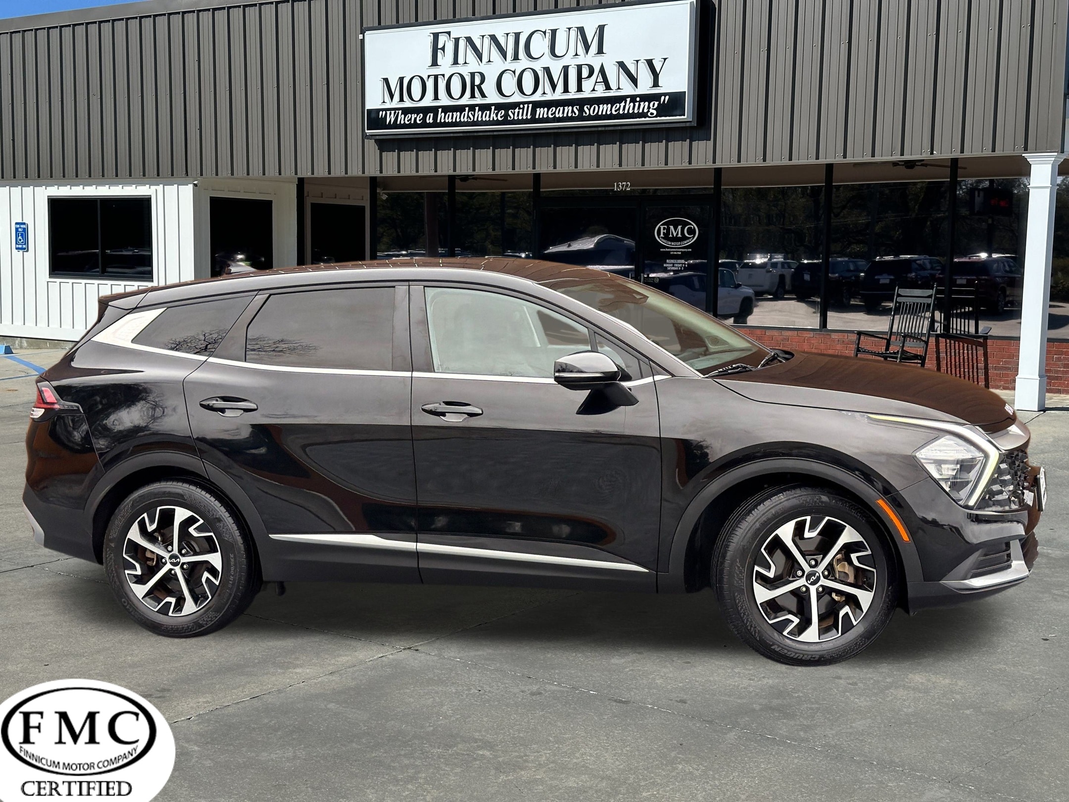 2023 Kia Sportage EX's photo