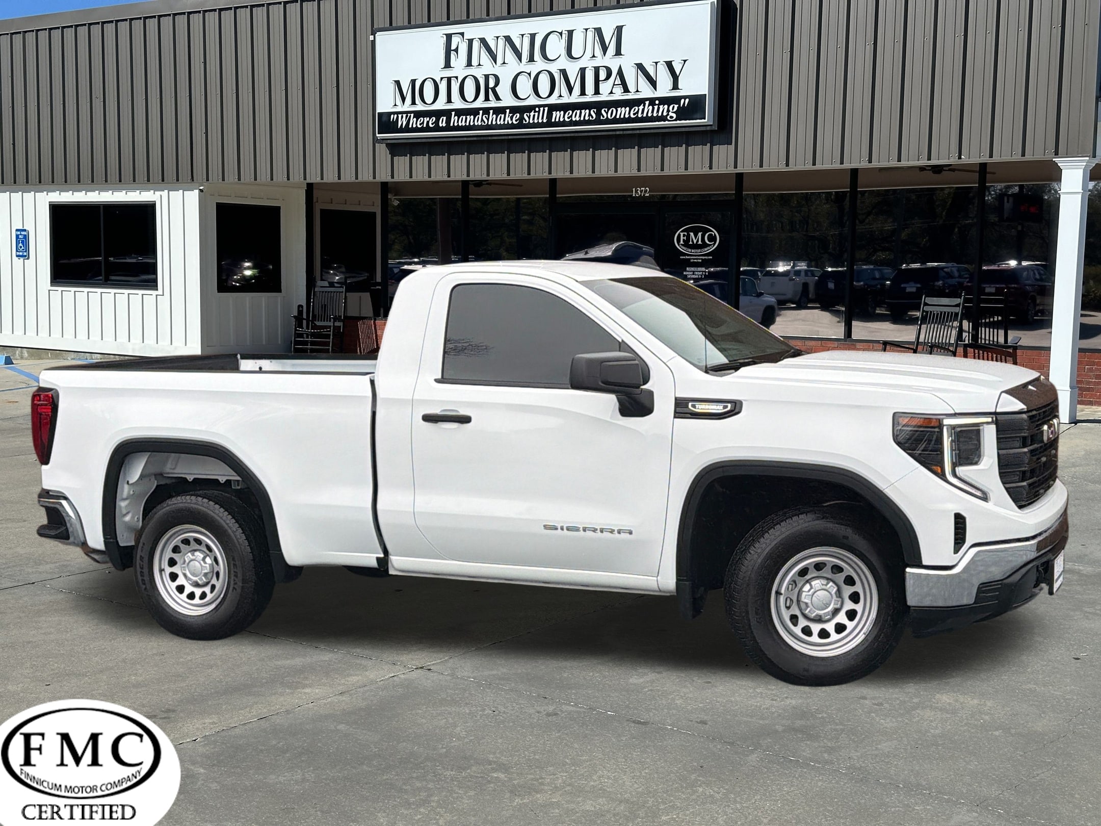 2025 GMC Sierra 1500 Pro's photo