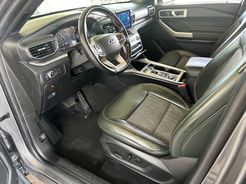 2022 Ford Explorer Timberline photo 2