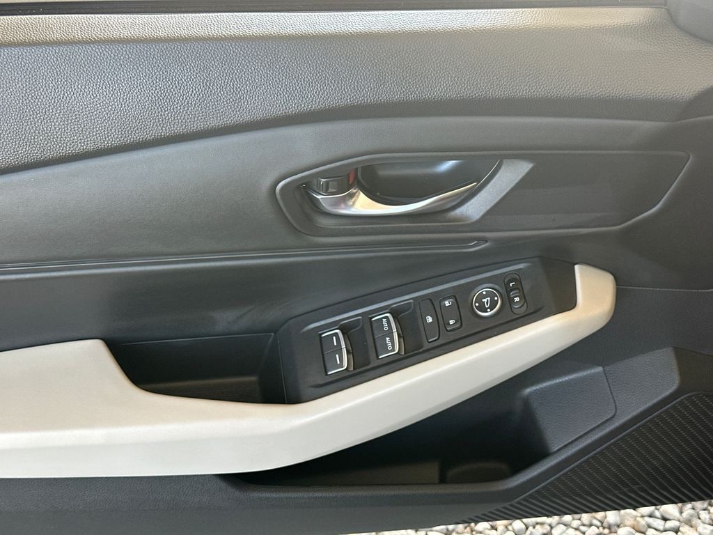 Used 2024 Honda Accord EX Sedan