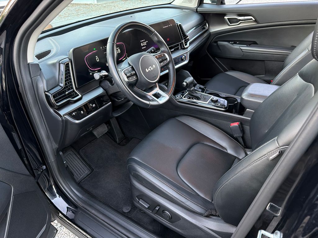 2024 Kia Sportage EX photo 2