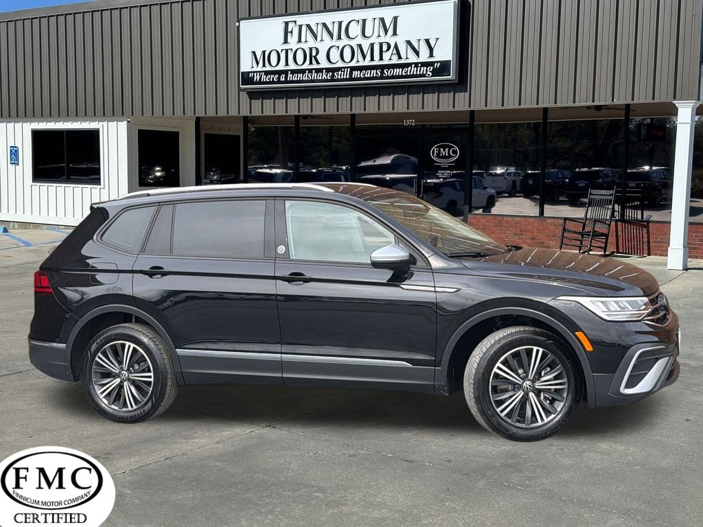 2024 Volkswagen Tiguan Wolfsburg Edition's photo