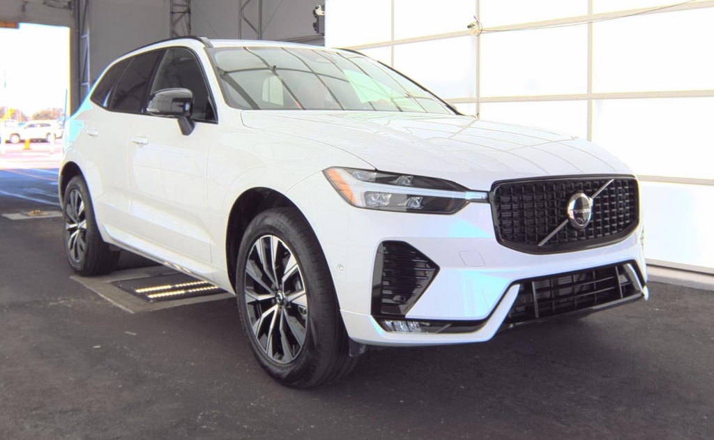 Used 2025 Volvo XC60 B5 Plus SUV
