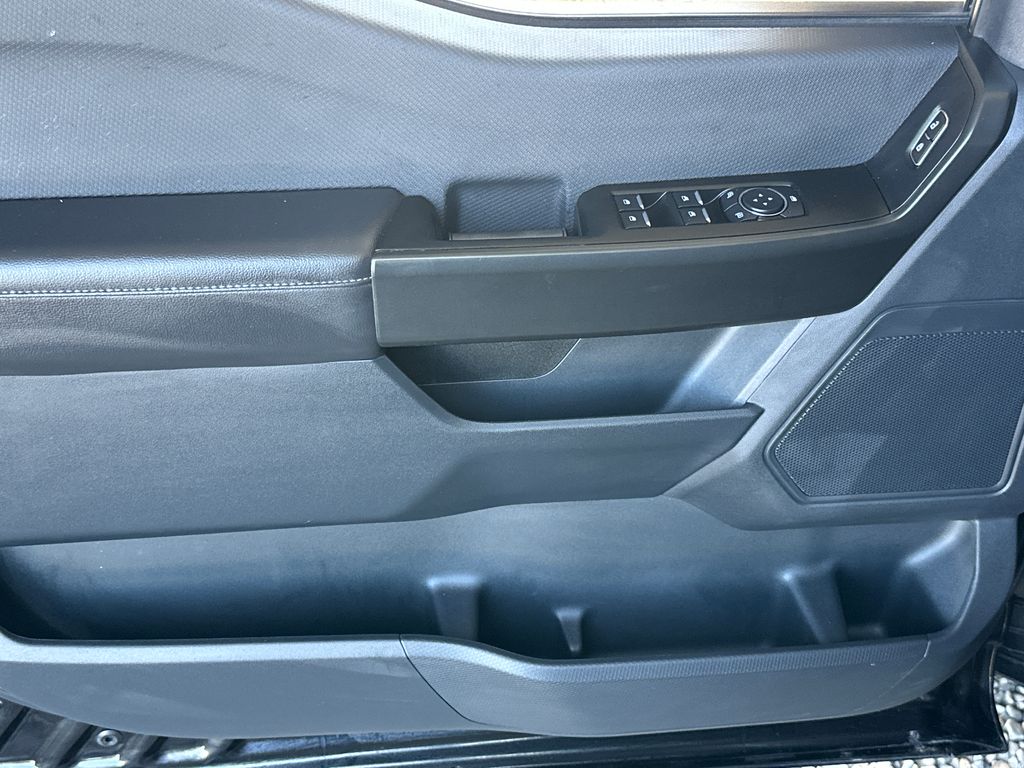 2025 Ford F-150 STX photo 3